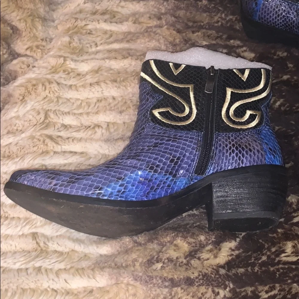 Vince Camuto Calina Ankle Boots